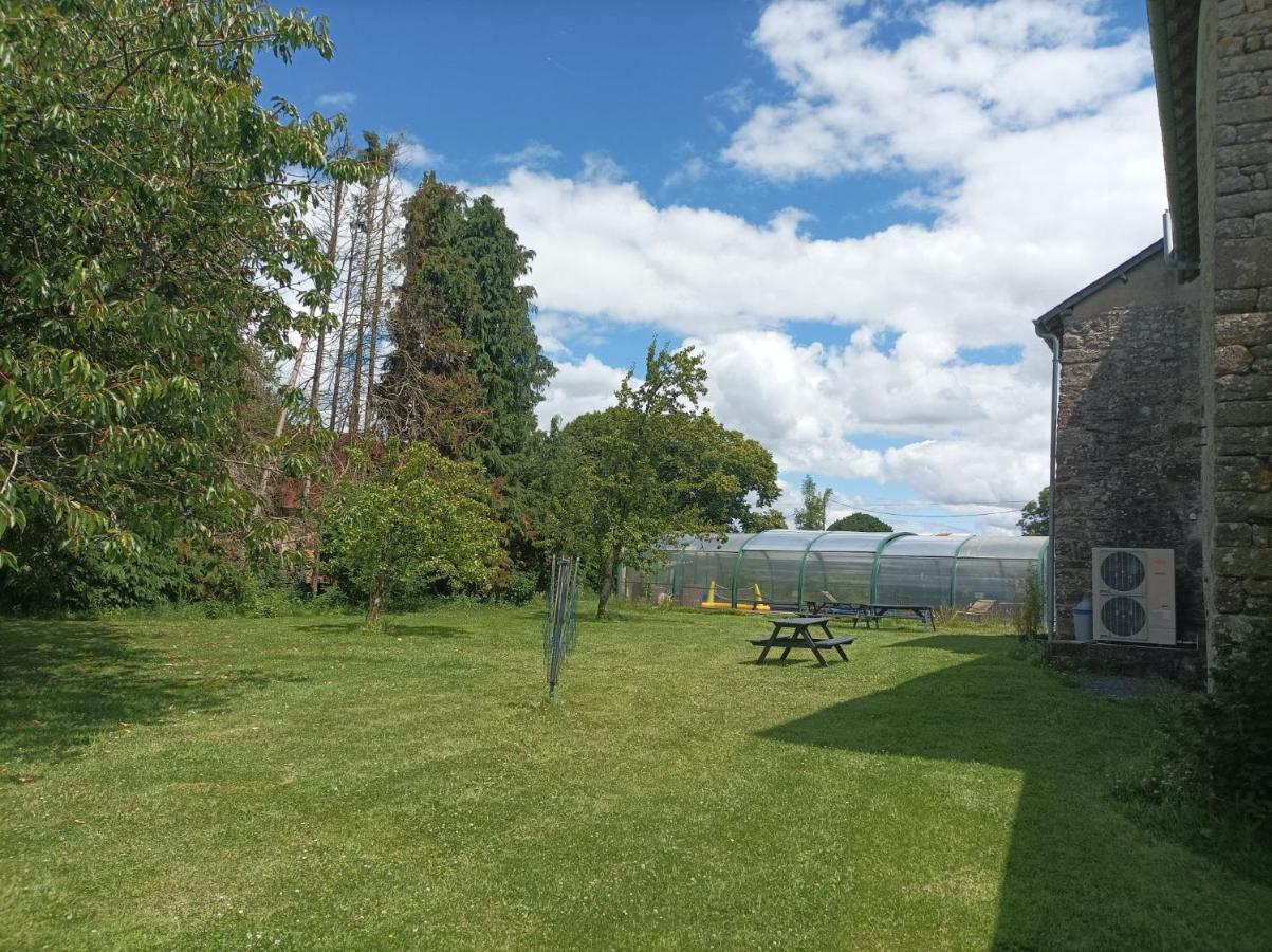 La Petellerie, Maison De Campagne Avec Piscine Pour Un Sejour Detente Moyon المظهر الخارجي الصورة